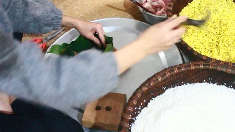 Make sticky rice cake Stock Footage 303219316