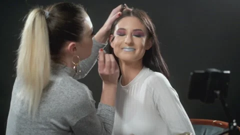 Make up streaming tutorial 動画素材 137325258