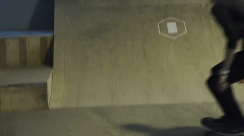 Make a trick on a skateboard Stock-Footage 60065944