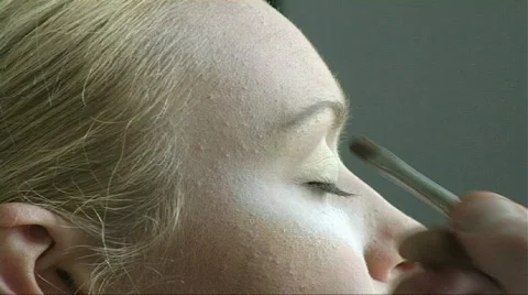 Make-up for a woman 스톡 동영상 374793