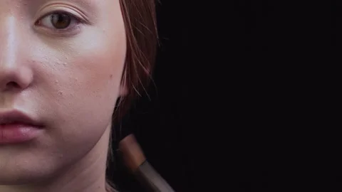 Makeup artist does makeup to client. Stock Footage 160217253