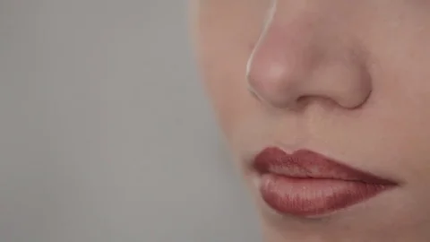 Makeup artist makes models eye makeup Stock Footage 82606087