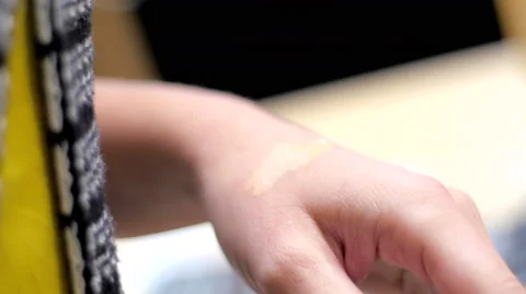 Makeup artist making up model extreme closeup Stock-Footage 59728863