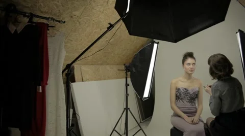 Makeup beauty process. Ungraded Stock Footage 59978466