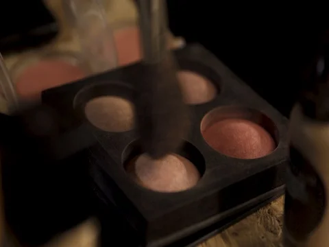 Makeup brush Stock Footage 83606547