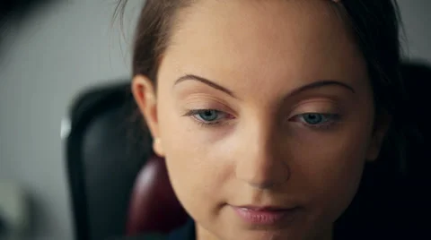 Makeup Stock Footage 33418390