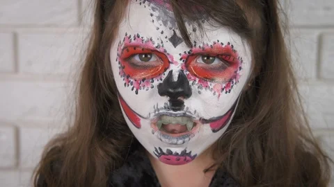 Makeup for horror party. Stock Footage 112072950