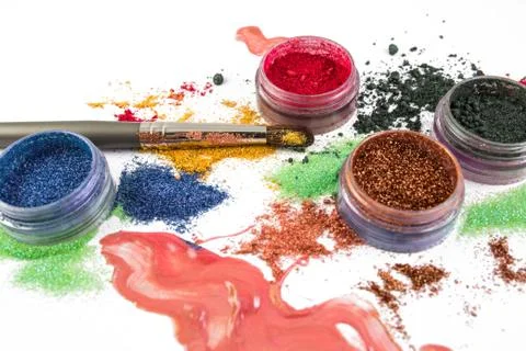 Makeup. Make-up Set. Brush.Glitter. lipgloss, rouge, eyeshadows,white background Фото