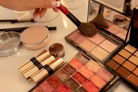 Makeup palette during makeup session in makeup studio Foto stock