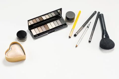 Makeup pattern background of beauty product on colorful background. Foto stock