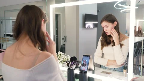 Makeup vlogger influencer creating cosmetic product explainer video. personal Stock Footage 148517165