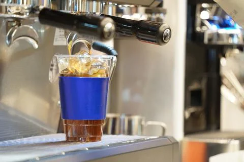 Making Americano at a cafe Stock Photos