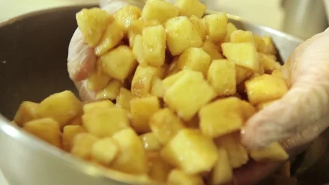 Making an apple pie Stockbeeldmateriaal 71722024