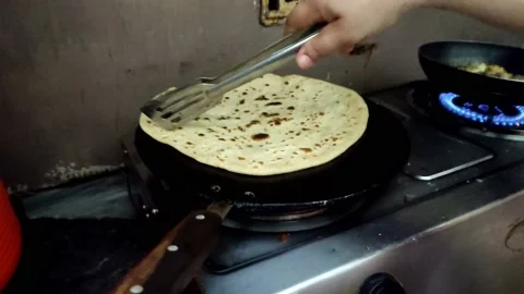 Making of Asian Flatbread Roti 動画素材 201308284
