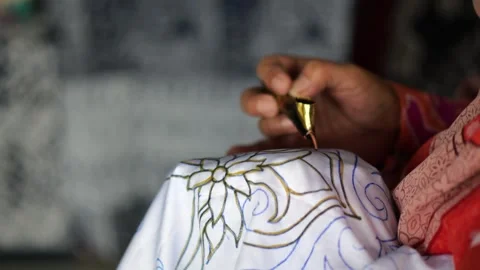 Making batik tulis Solo.  The technique of making batik by writing using a canti Video stock 281527207