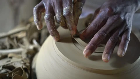 Making a Bowl from Clay Vídeos de archivo 252133243