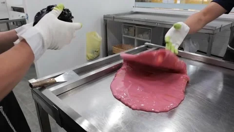 Making candy paste on a giant pan Stock-Footage 207383645