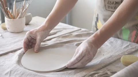 Making a ceramic plate 스톡 동영상 61419920