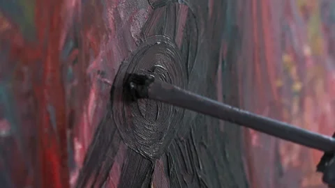 Making circle strokes on canvas with abstract painting 스톡 동영상 155096722