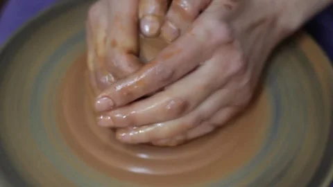 Making clay vessel Stock Footage 81503324