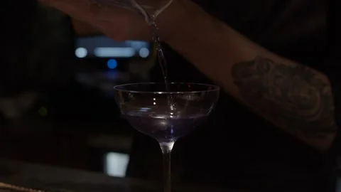 Making a cocktail Stock Footage 139782687