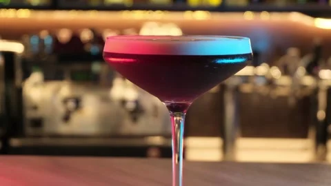 Making cocktails at the bar Stock-Footage 171074150