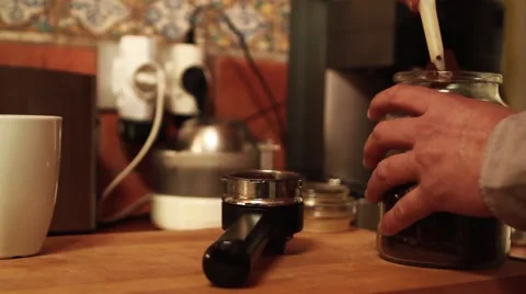 Making coffe medium shoot Video stock 45385461