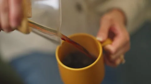 Making coffee 01519935 Stock Footage 288757664