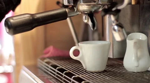 Making coffee in a bar close-up Video stock 55302025