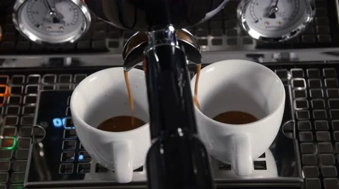 Making coffee / espresso Stock Footage 60419074