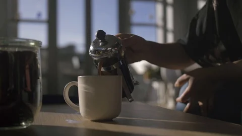 Making Coffee Vidéo 129792959
