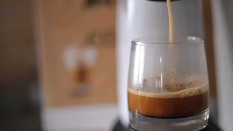 Making Coffee with Machine 스톡 동영상 101922771