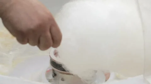 Making cotton candy Video stock 62779824
