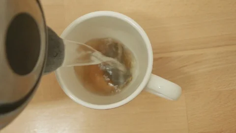 Making a cup of tea Stock Footage