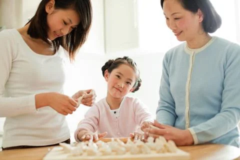 Making dumplings Foto stock