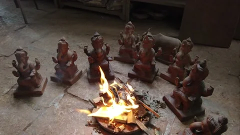Making of ecofriendly Ganesh idols Stock Footage 135969839