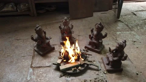 Making of ecofriendly Ganesh idols Stock Footage 135971078