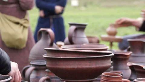 Making environmentally friendly dishes. Video stock 107853089