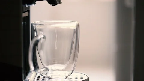 Making espresso in coffee machine Stock Footage 91724371