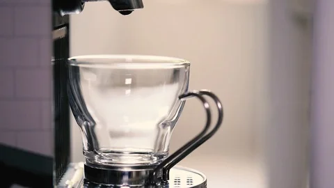 Making espresso in coffee machine Stock Footage 91724392