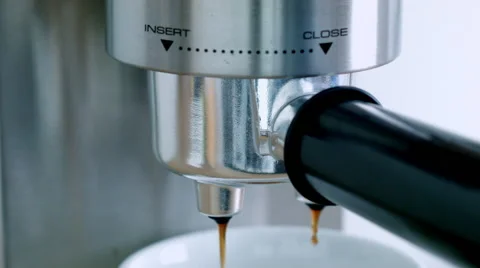 Making espresso coffee using coffee machines 動画素材 54161237