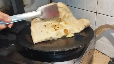 Making of Famous Asian Bread Paratha 動画素材 265241393