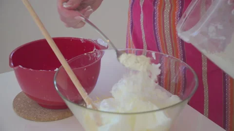 Making fresh cake in kitchen Video stock 144567555