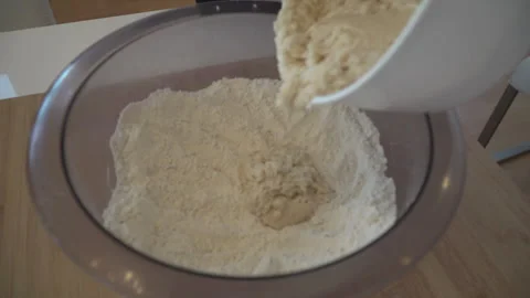 Making fresh cake in kitchen Video stock 145816986