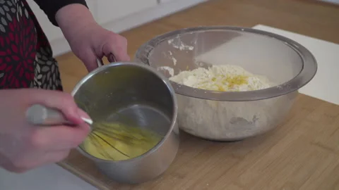 Making fresh cake in kitchen Video stock 145817119