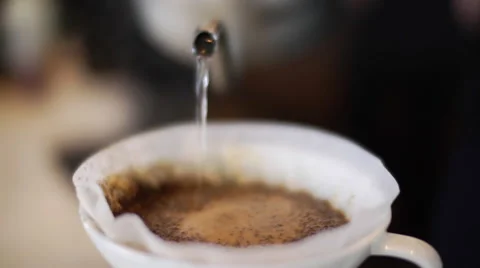 Making Fresh Pour Over Coffee Vidéo 40733863