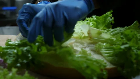 Making of a giant bacon cheeseburger Stock Footage 260078759