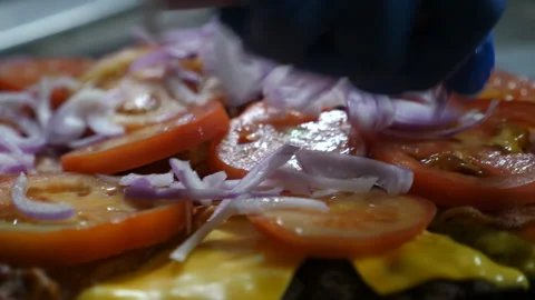 Making of a giant bacon cheeseburger Stock Footage 260078795