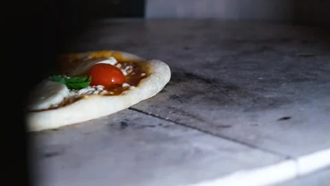 Making a great pizza 動画素材 260744665
