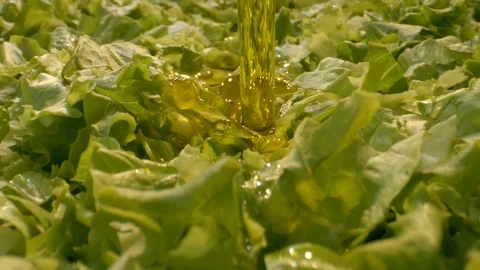 Making green salad, macro Video stock 112798472